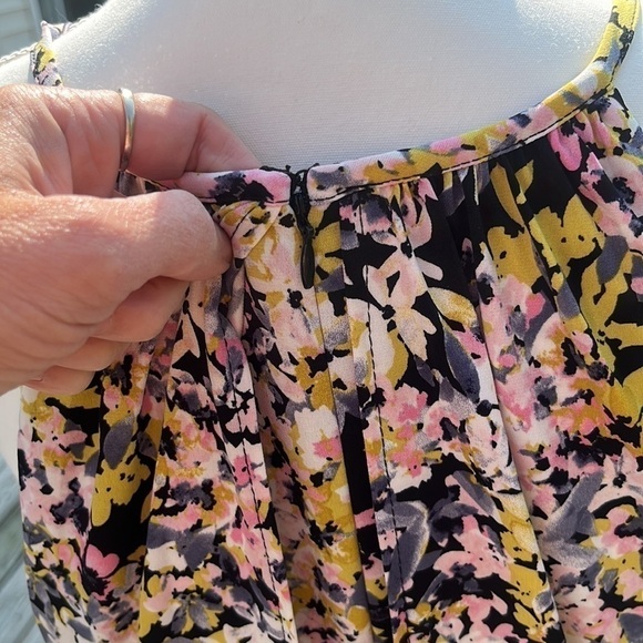 London Times Spring Floral Cropped Halter Jumpsuit Size 12 - Picture 13 of 15